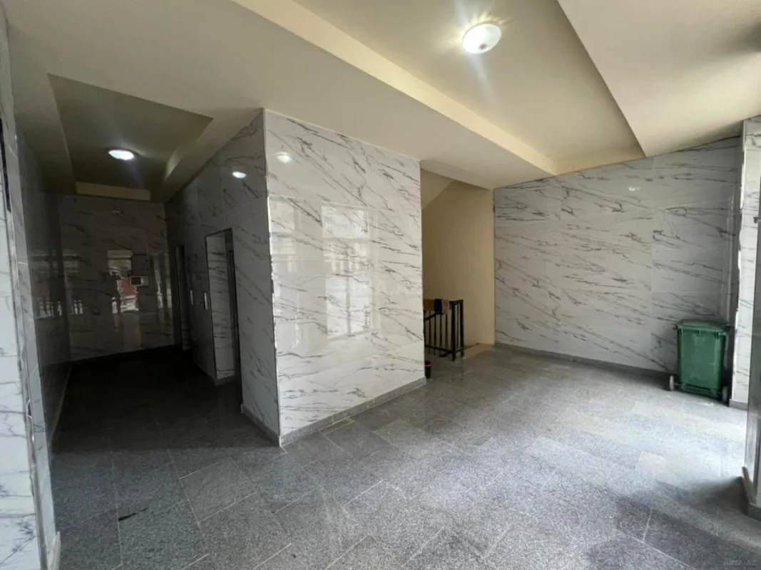 Satılır 4 otaqlı mənzil 171 m²