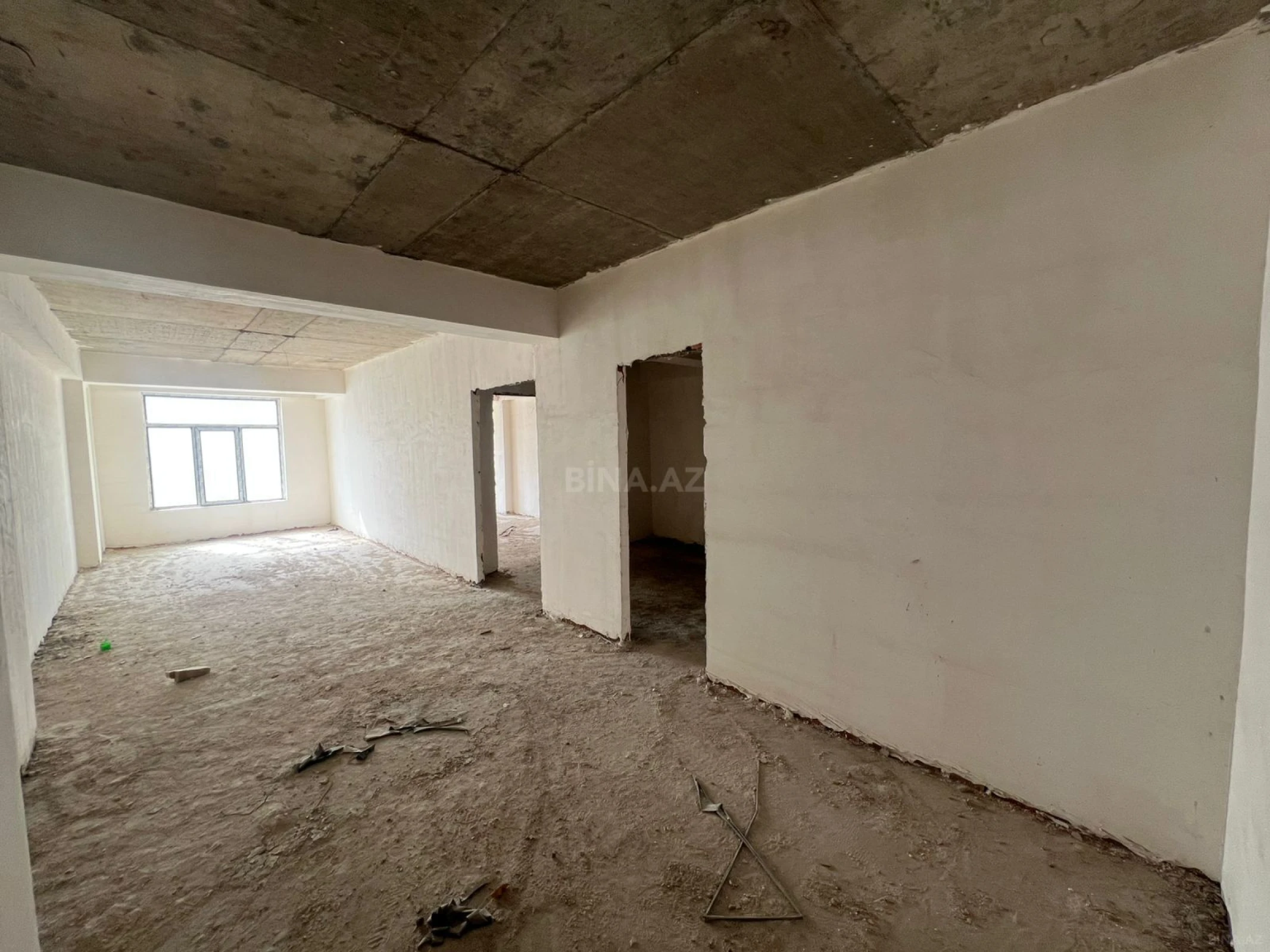 Satılır 4 otaqlı mənzil 171 m²