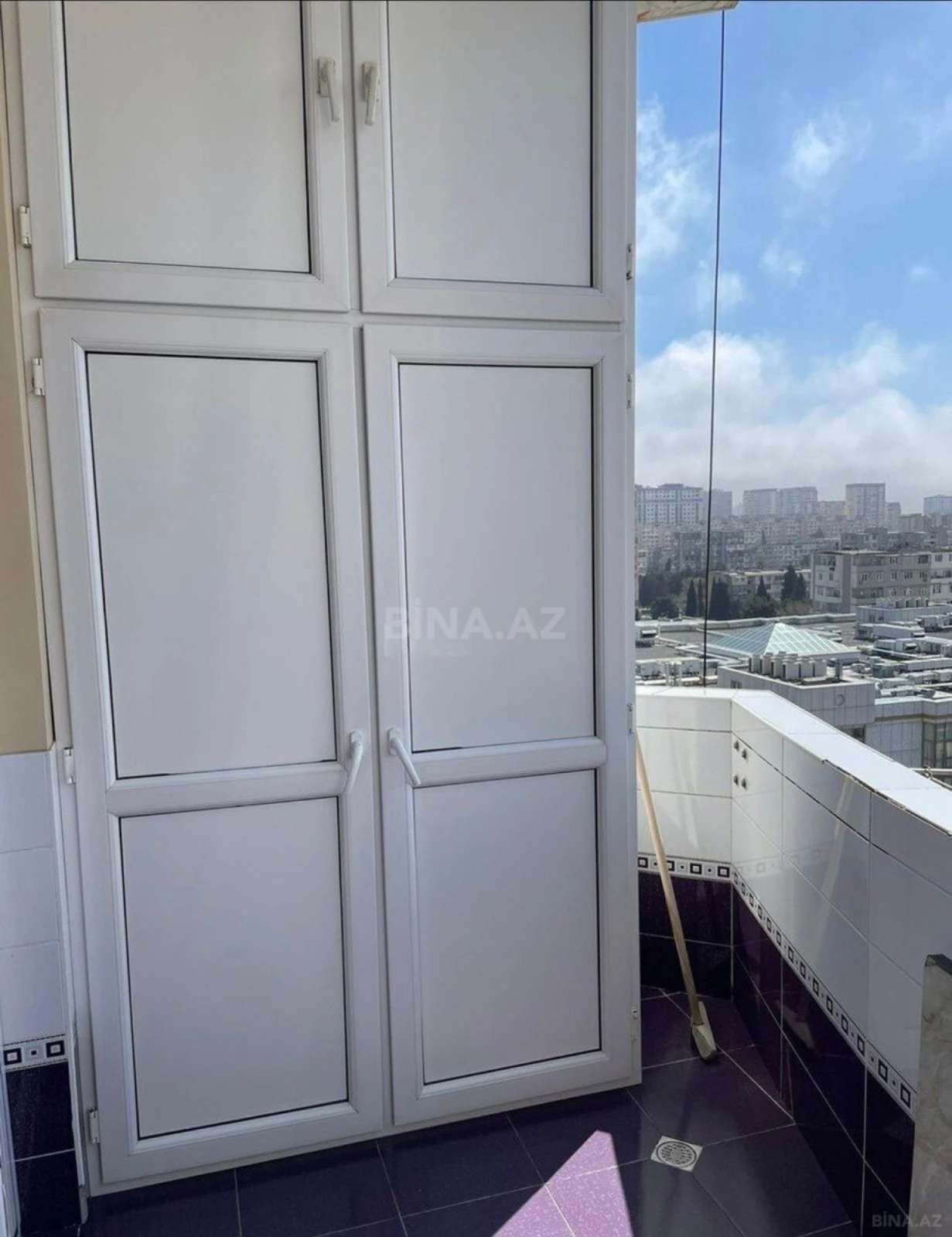Satılır 3 otaqlı mənzil 90 m²