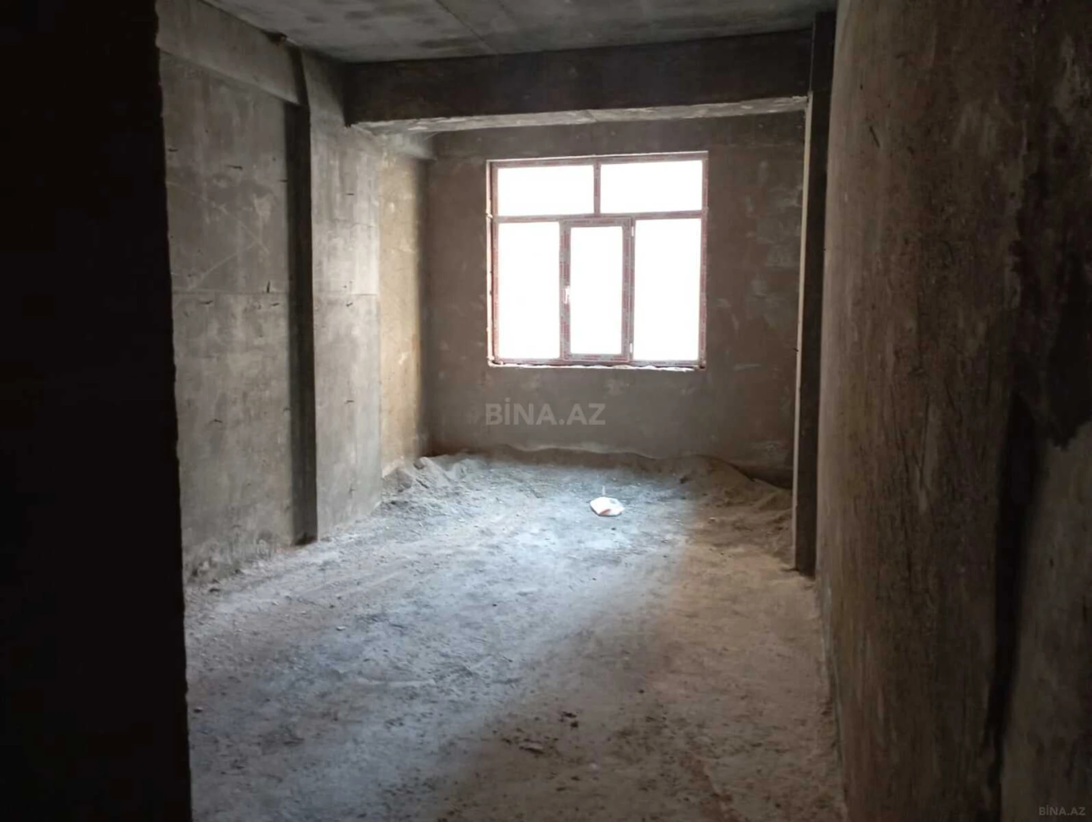 Satılır 2 otaqlı mənzil 68 m²
