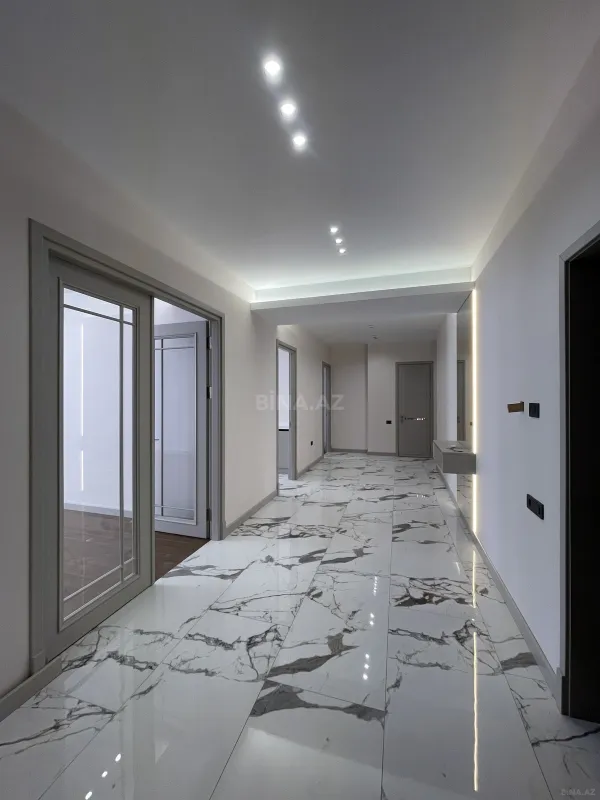 Satılır 3 otaqlı mənzil 150 m²