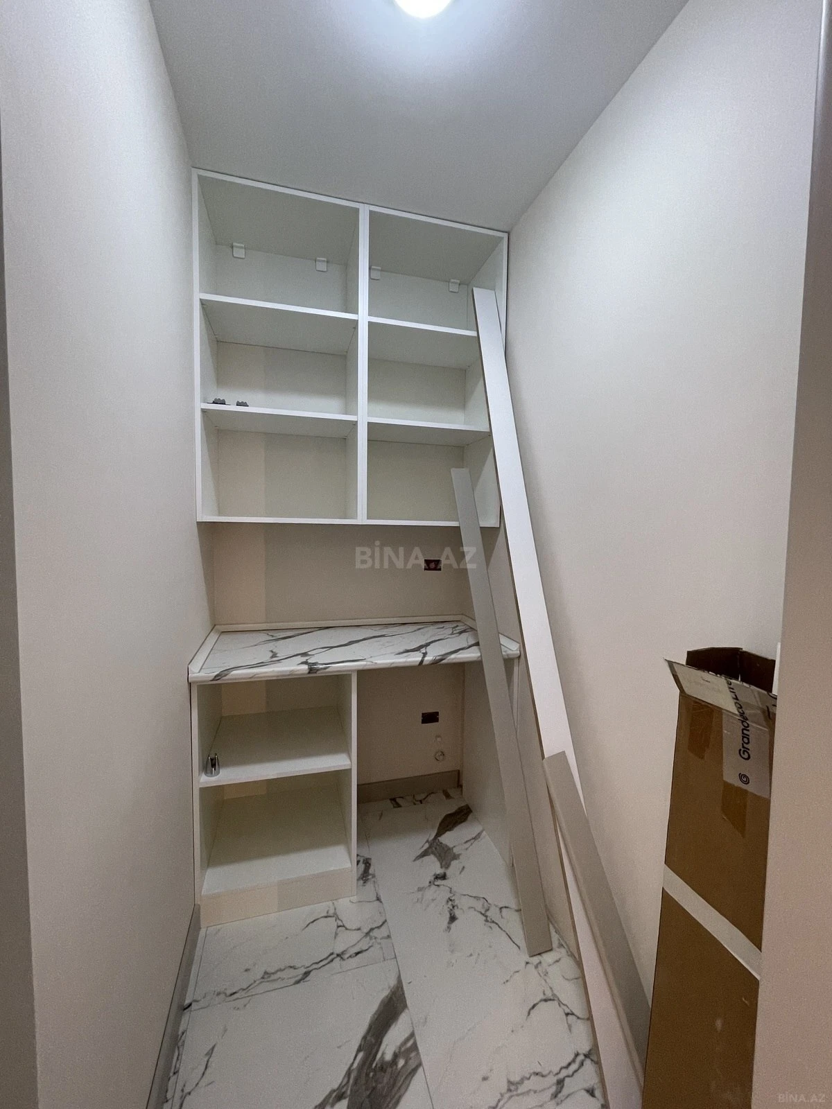 Satılır 3 otaqlı mənzil 150 m²