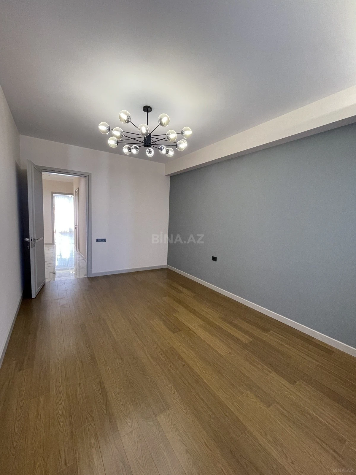 Satılır 3 otaqlı mənzil 150 m²