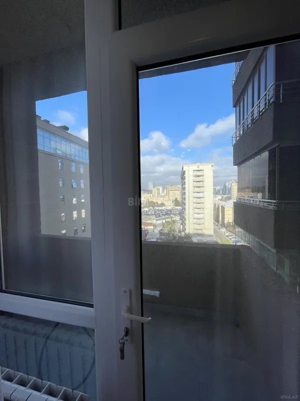Satılır 3 otaqlı mənzil 150 m²