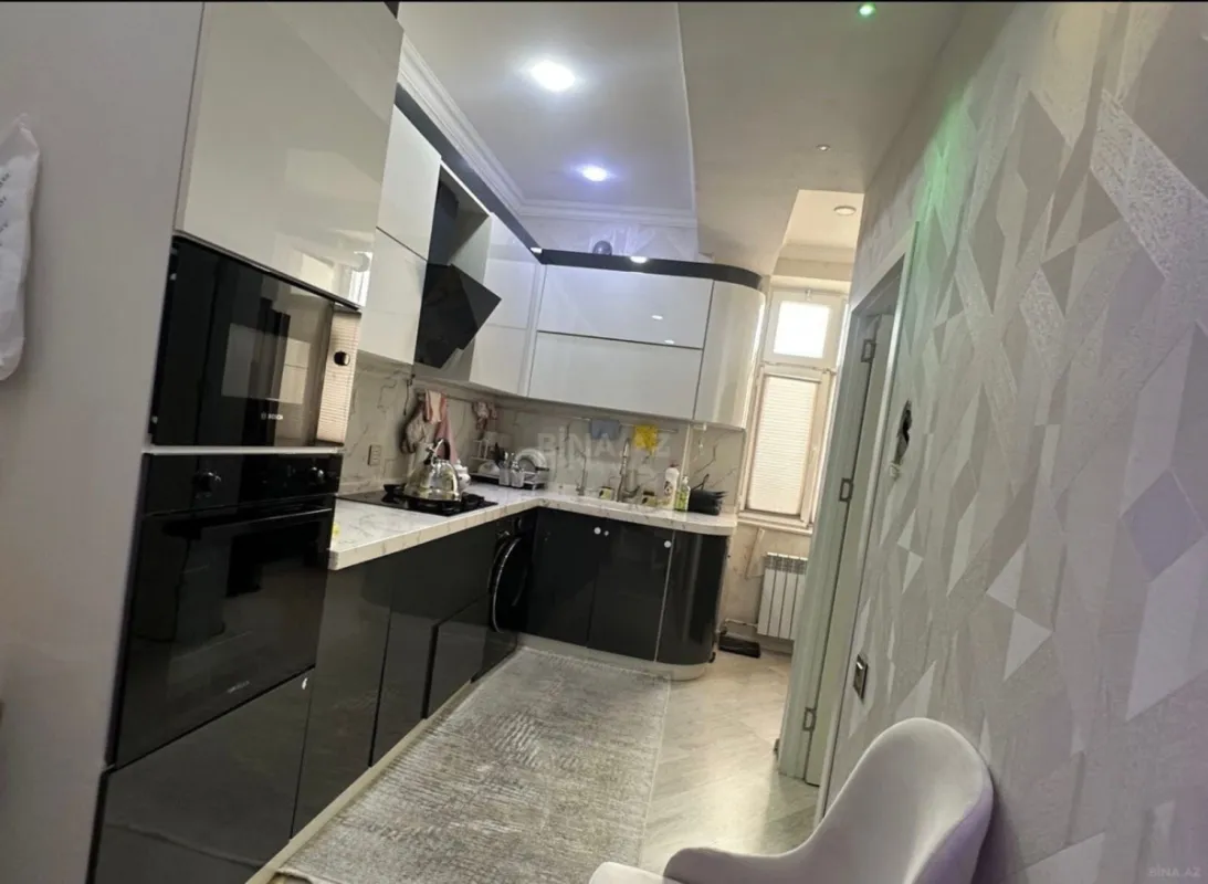 Satılır 2 otaqlı mənzil 63 m²