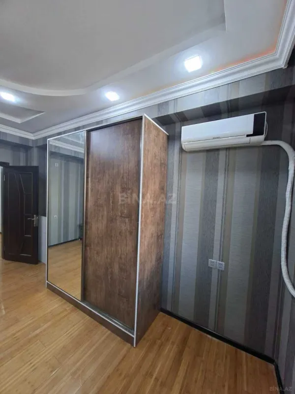 Satılır 3 otaqlı mənzil 110 m²