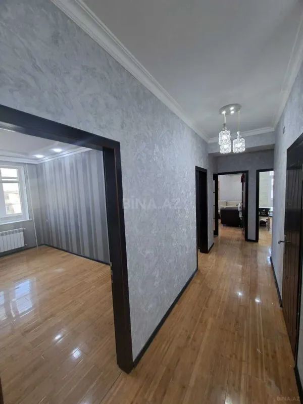 Satılır 3 otaqlı mənzil 110 m²