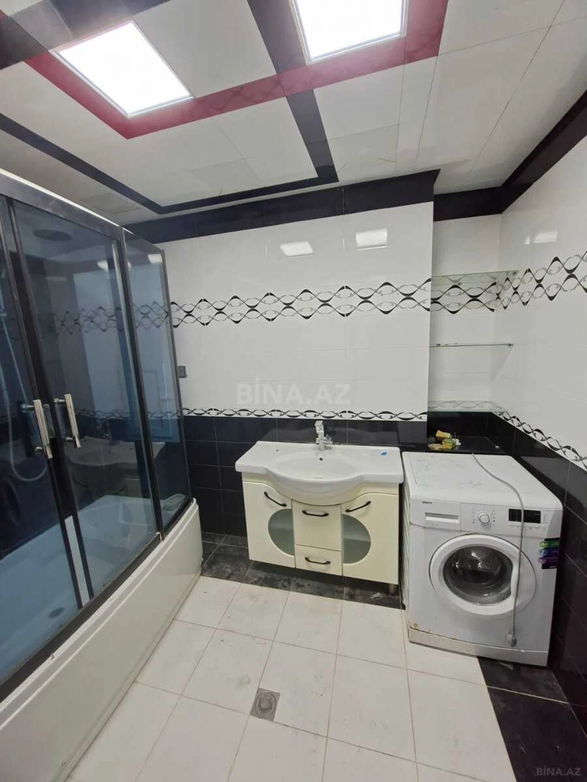 Satılır 3 otaqlı mənzil 110 m²