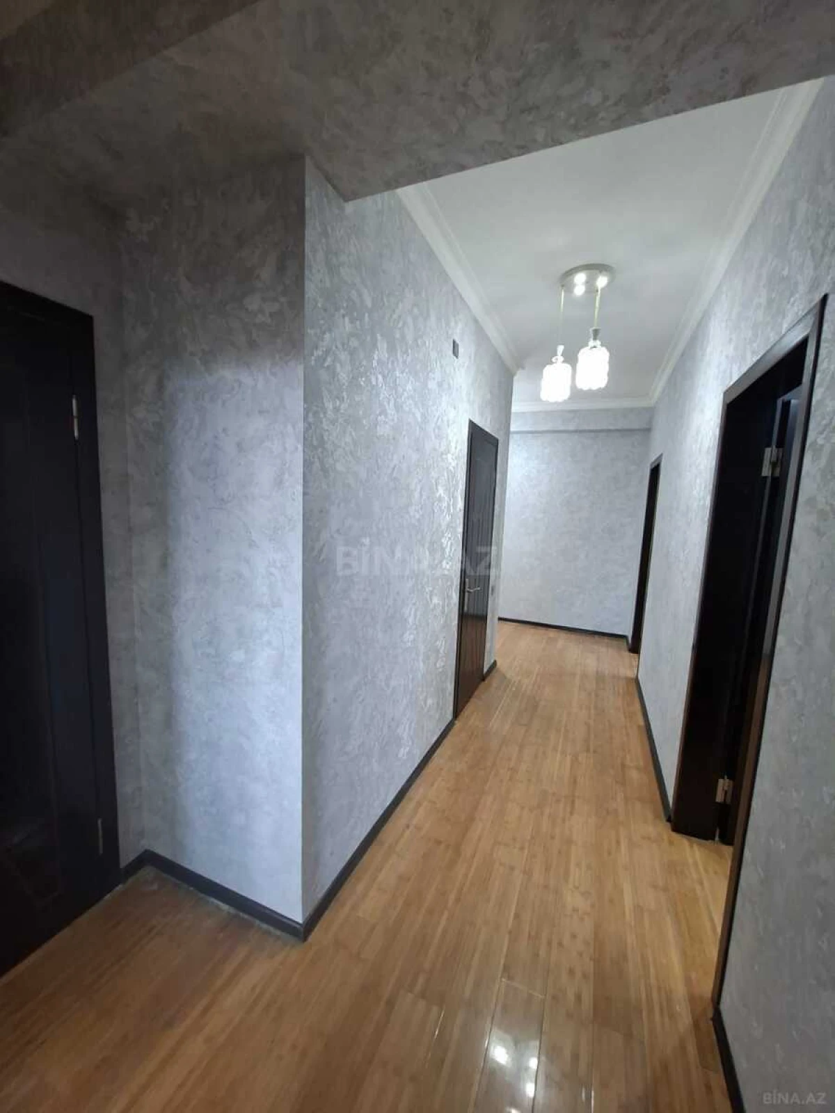 Satılır 3 otaqlı mənzil 110 m²