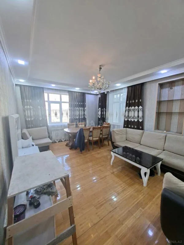 Satılır 3 otaqlı mənzil 110 m²