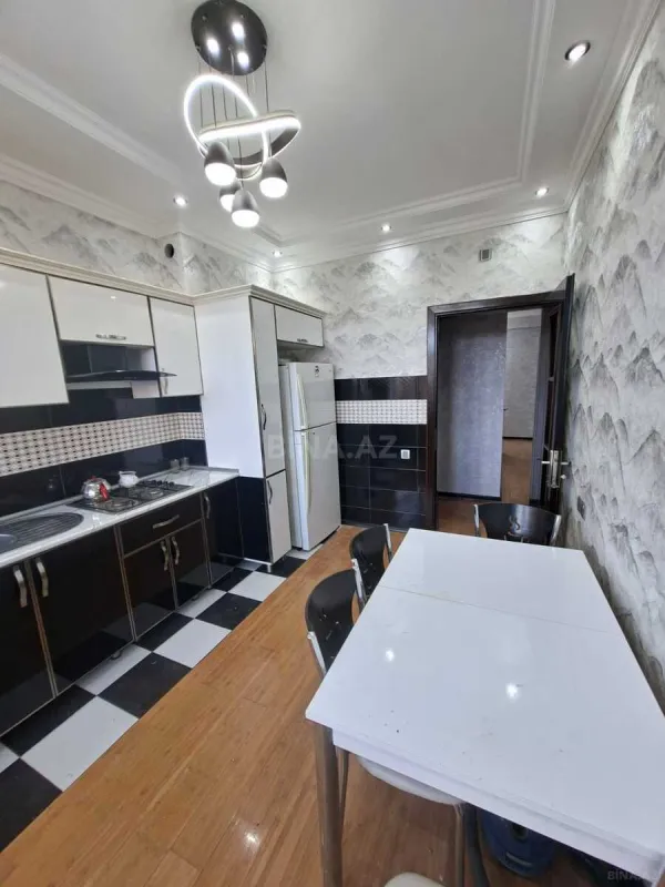 Satılır 3 otaqlı mənzil 110 m²