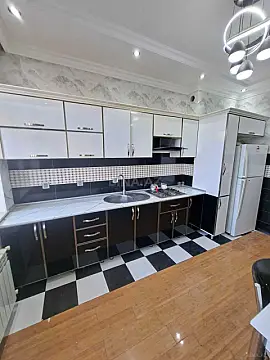 Satılır 3 otaqlı mənzil 110 m²