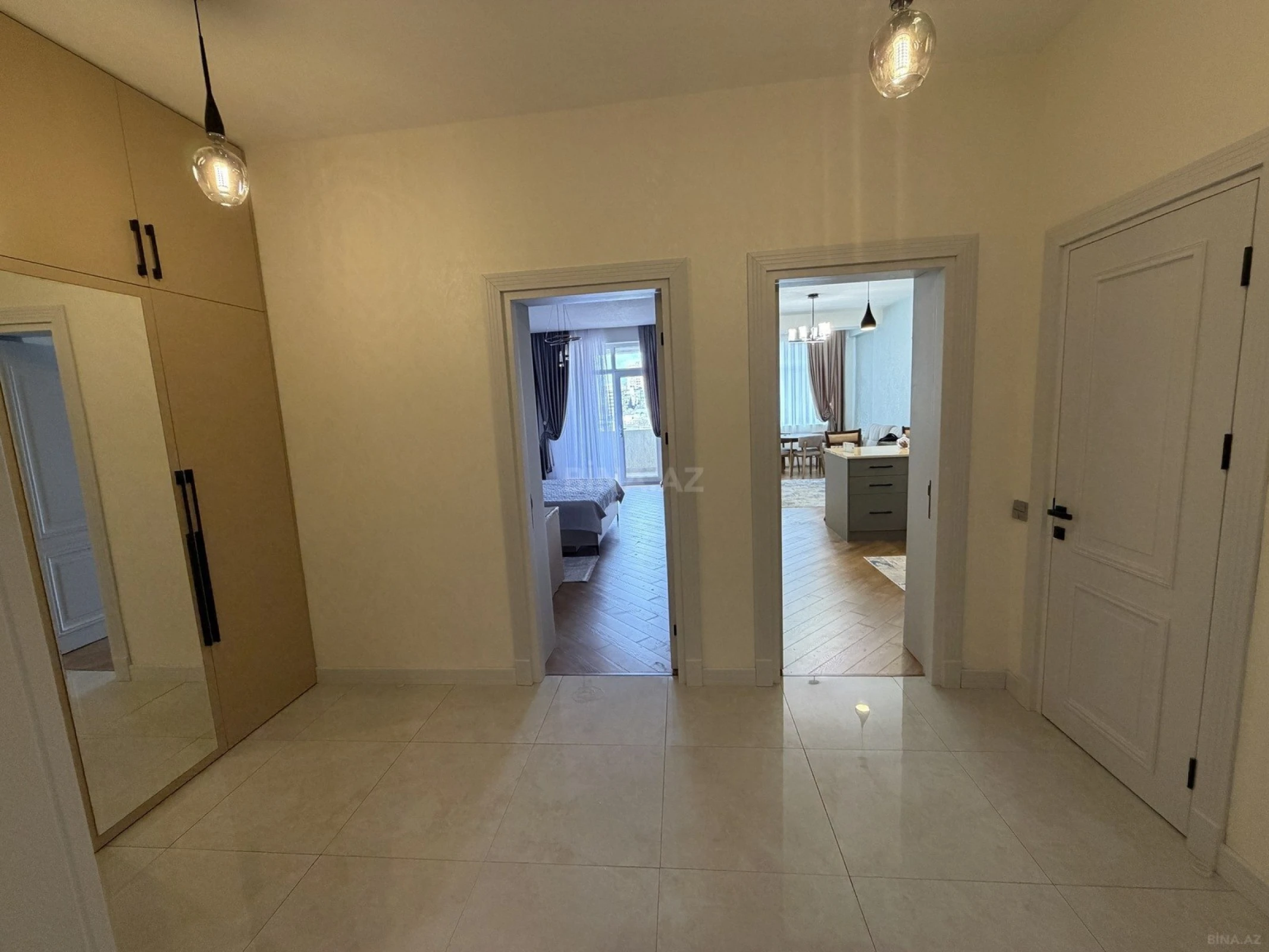 Kirayə verilir 2 otaqlı mənzil 78 m²