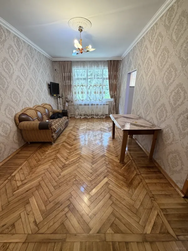 Kirayə verilir 2 otaqlı mənzil 45 m²