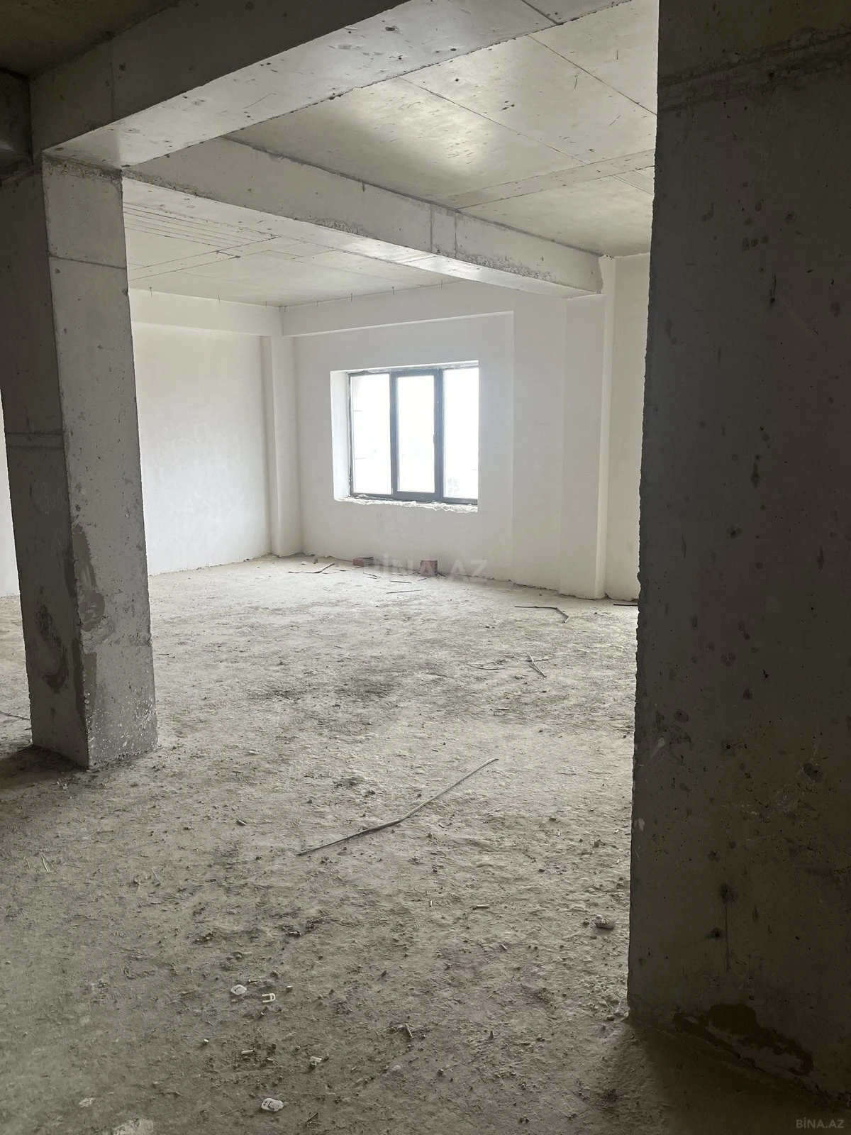 Satılır 3 otaqlı mənzil 140 m²