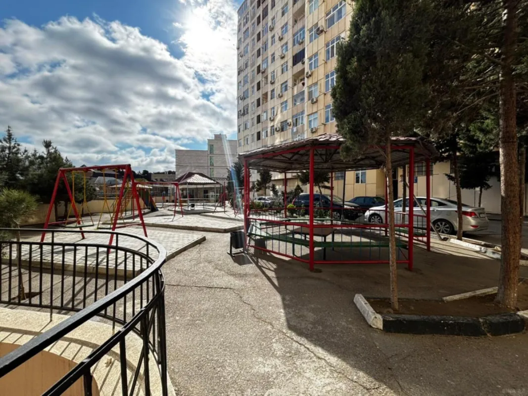 Kirayə verilir 2 otaqlı mənzil 75 m²