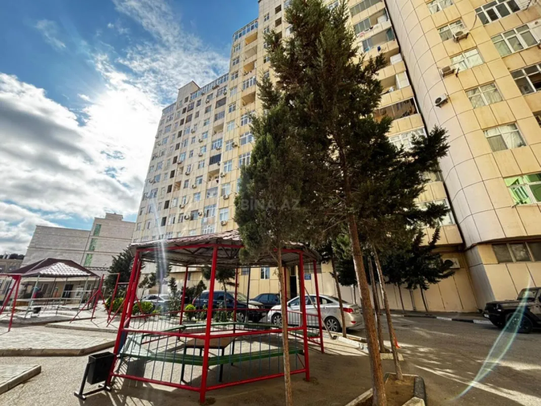 Kirayə verilir 2 otaqlı mənzil 75 m²