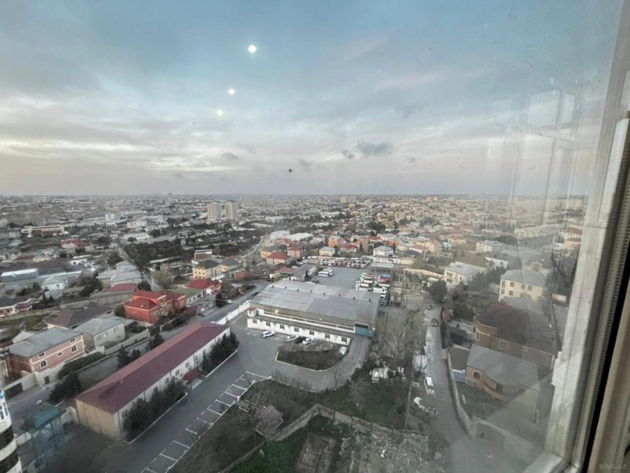 Kirayə verilir 2 otaqlı mənzil 75 m²