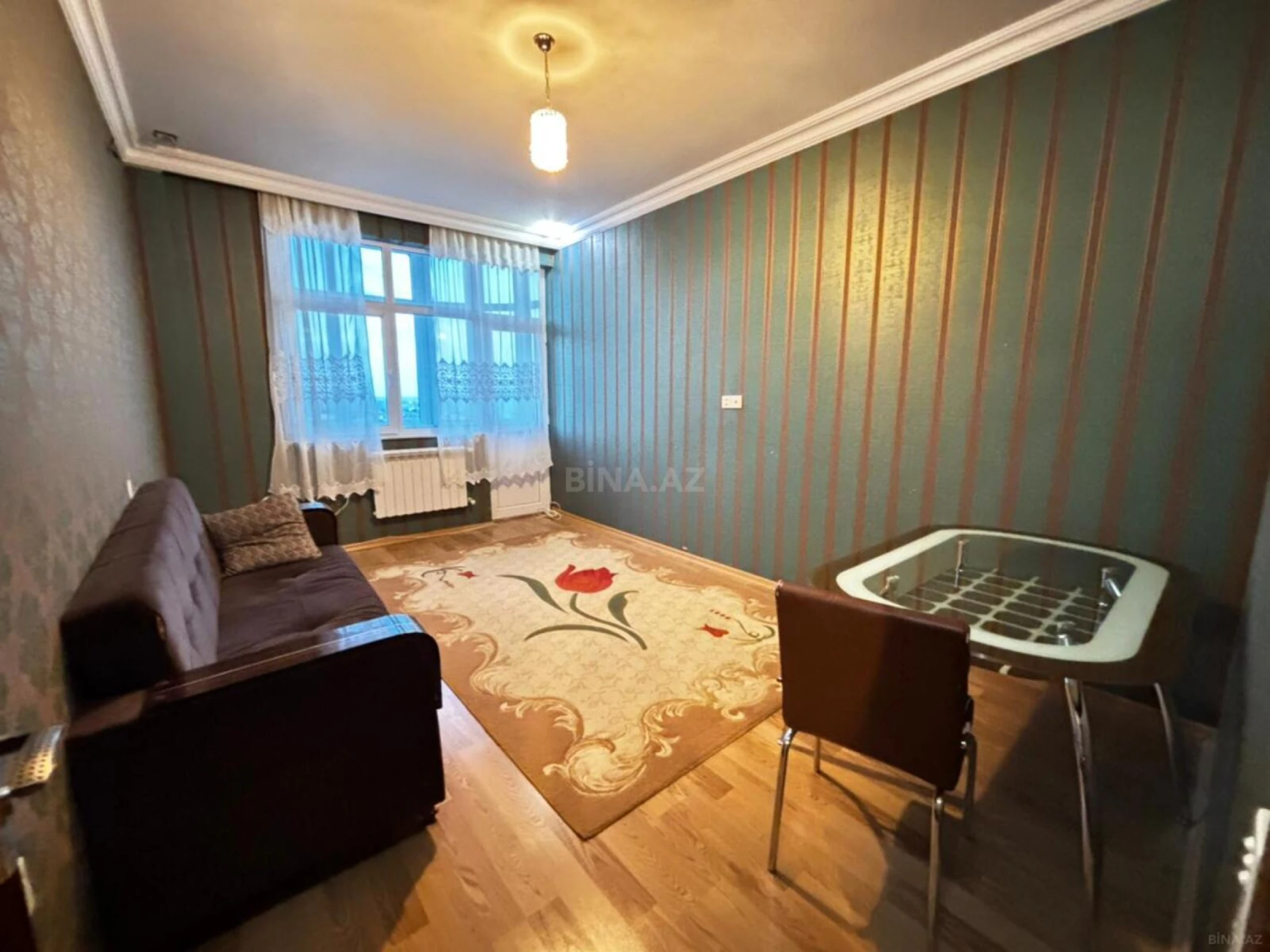 Kirayə verilir 2 otaqlı mənzil 75 m²