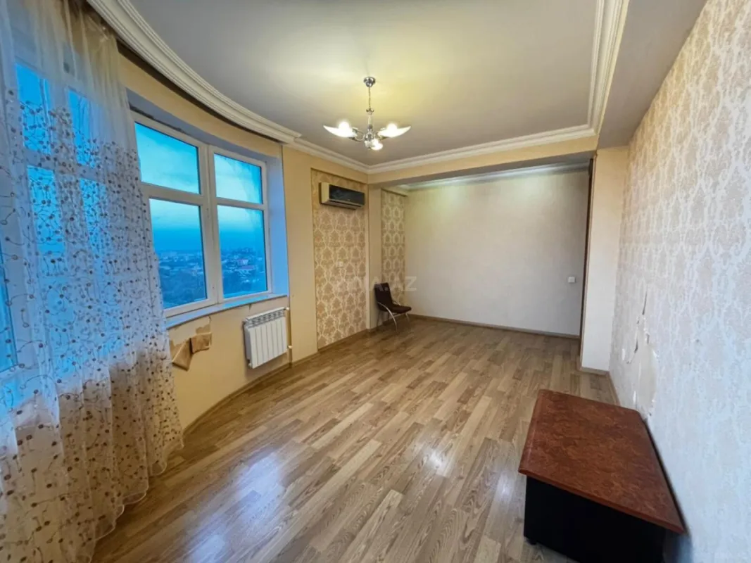 Kirayə verilir 2 otaqlı mənzil 75 m²