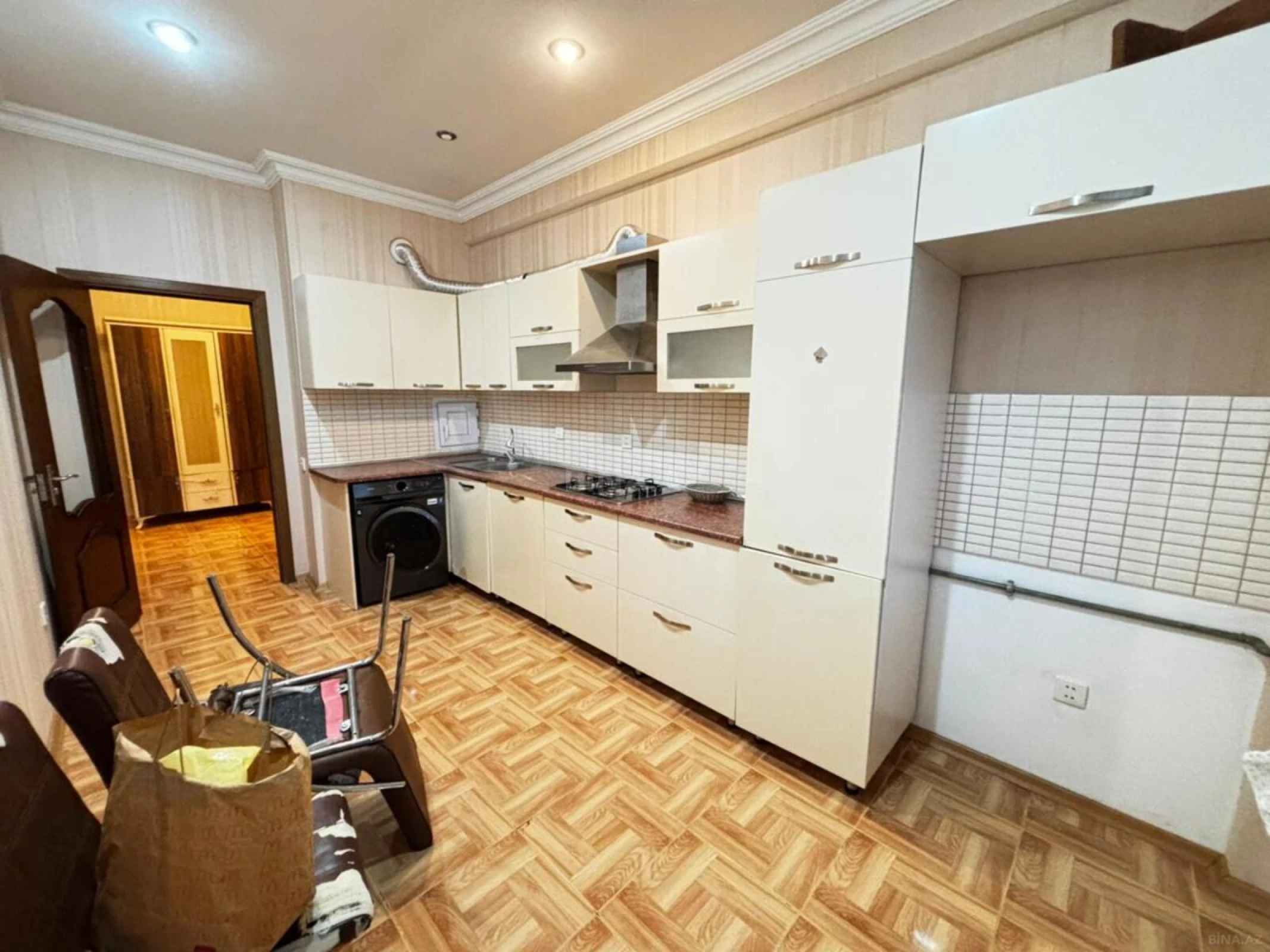 Kirayə verilir 2 otaqlı mənzil 75 m²