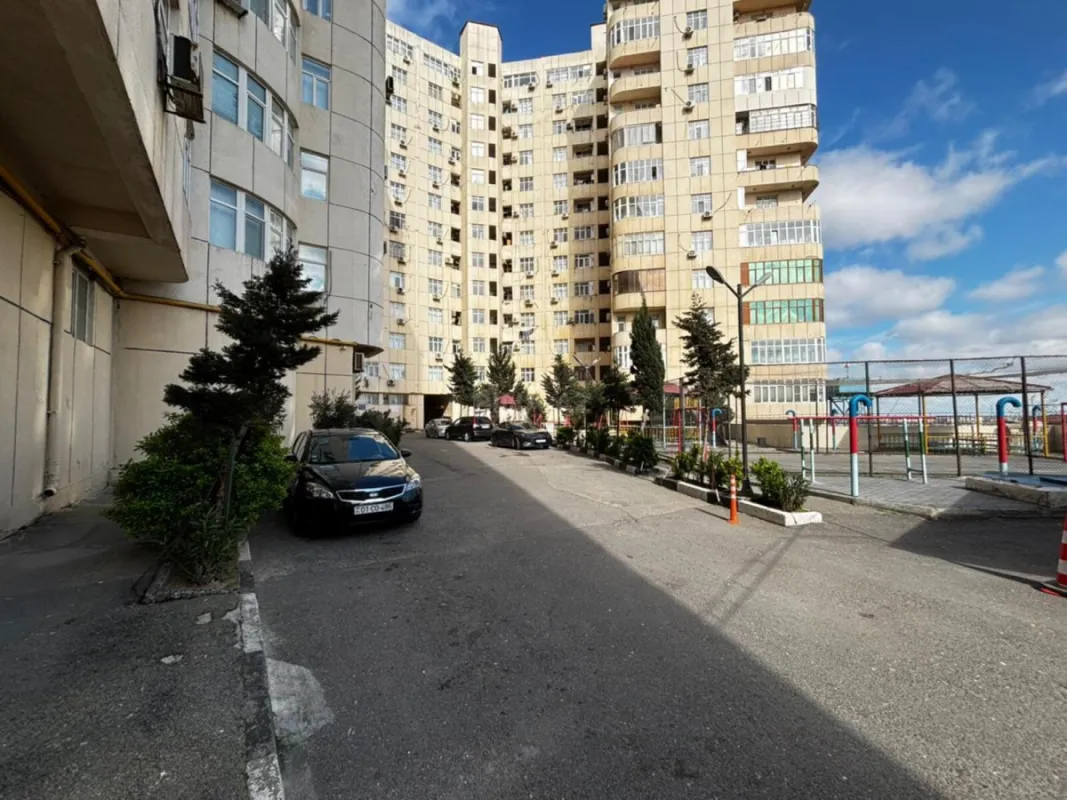 Kirayə verilir 2 otaqlı mənzil 75 m²