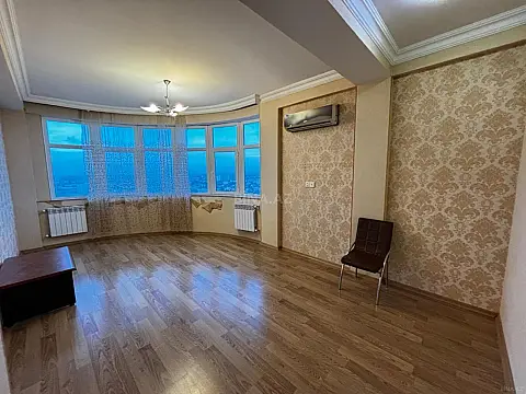 Kirayə verilir 2 otaqlı mənzil 75 m²