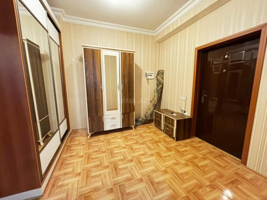 Kirayə verilir 2 otaqlı mənzil 75 m²