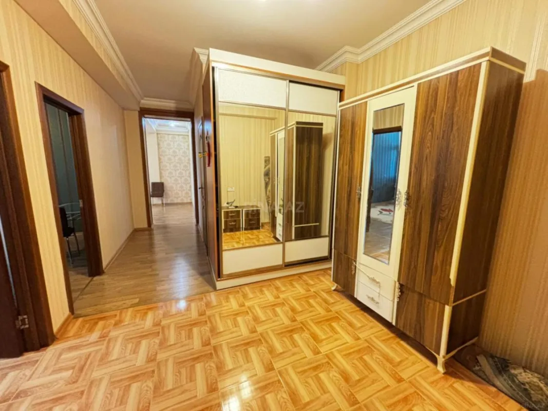 Kirayə verilir 2 otaqlı mənzil 75 m²