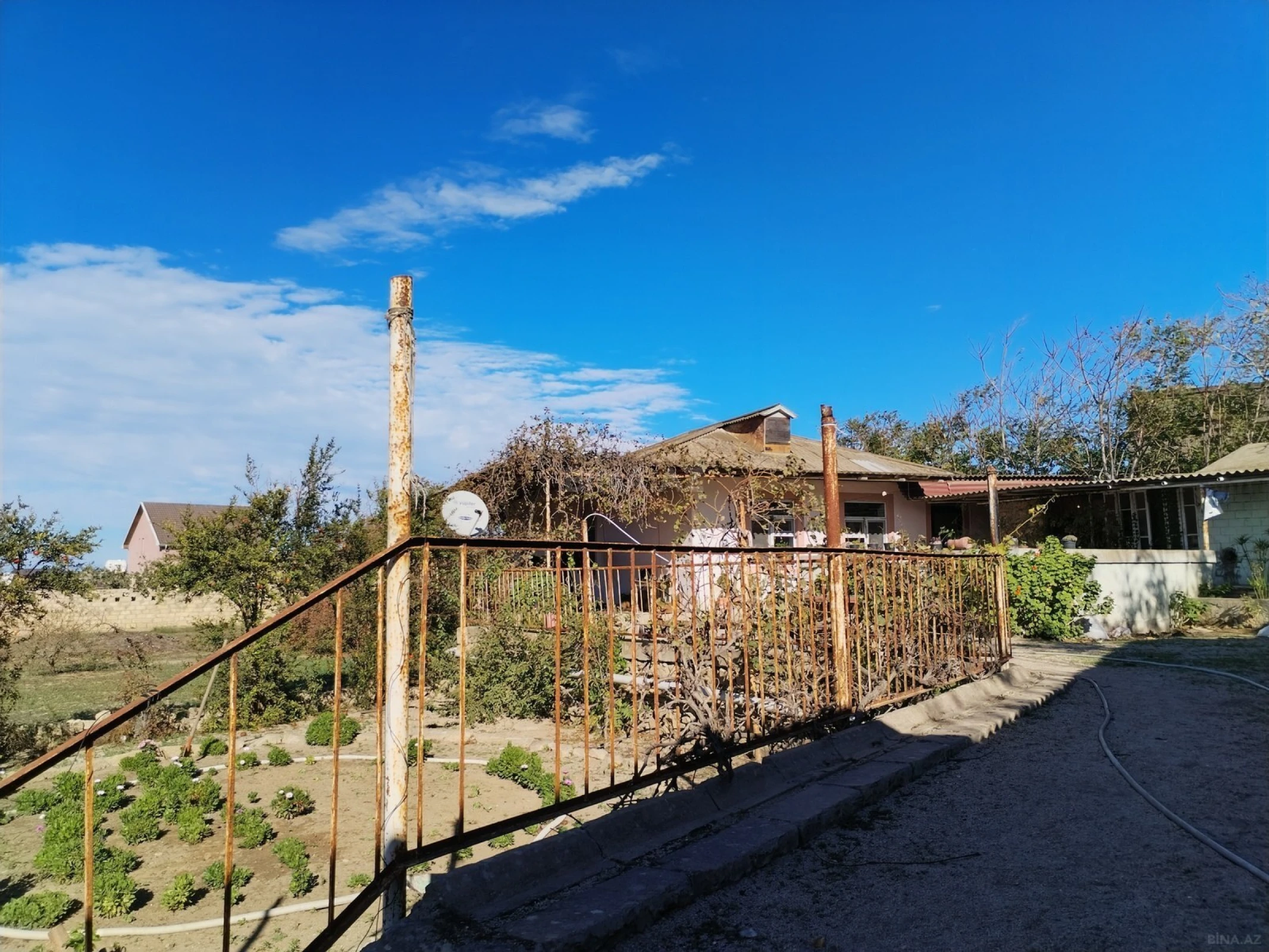 Satılır 5 otaqlı həyət evi 160 m²