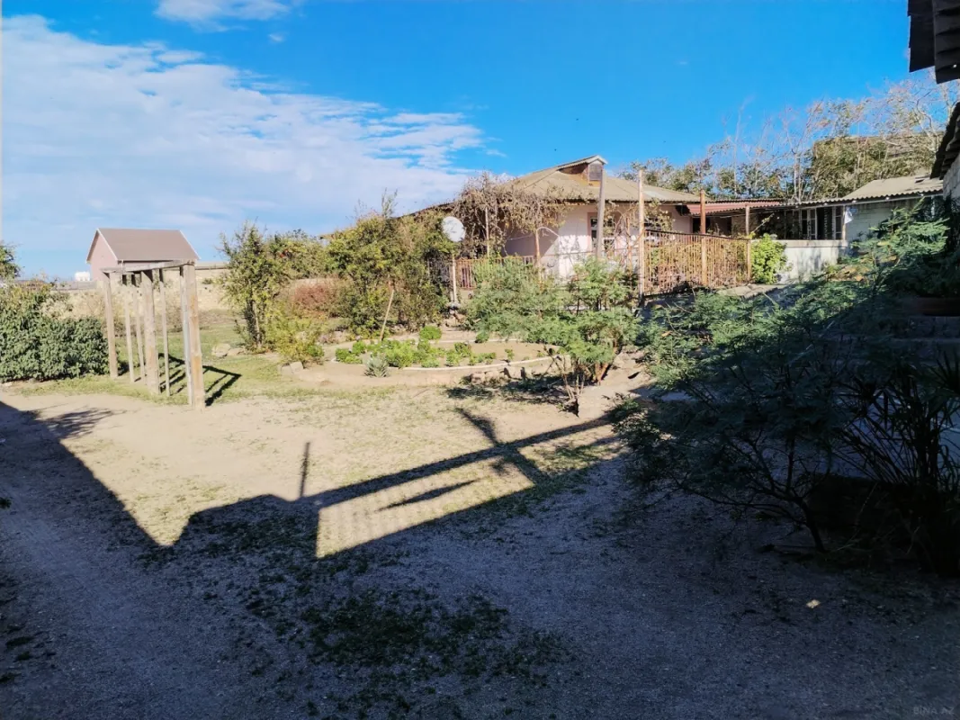 Satılır 5 otaqlı həyət evi 160 m²