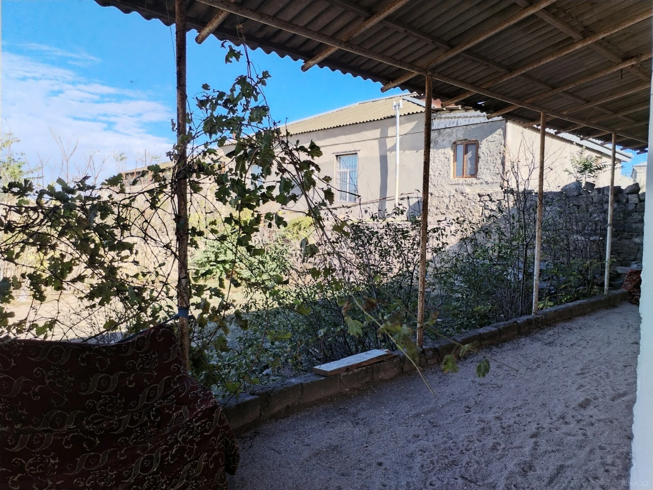 Satılır 5 otaqlı həyət evi 160 m²