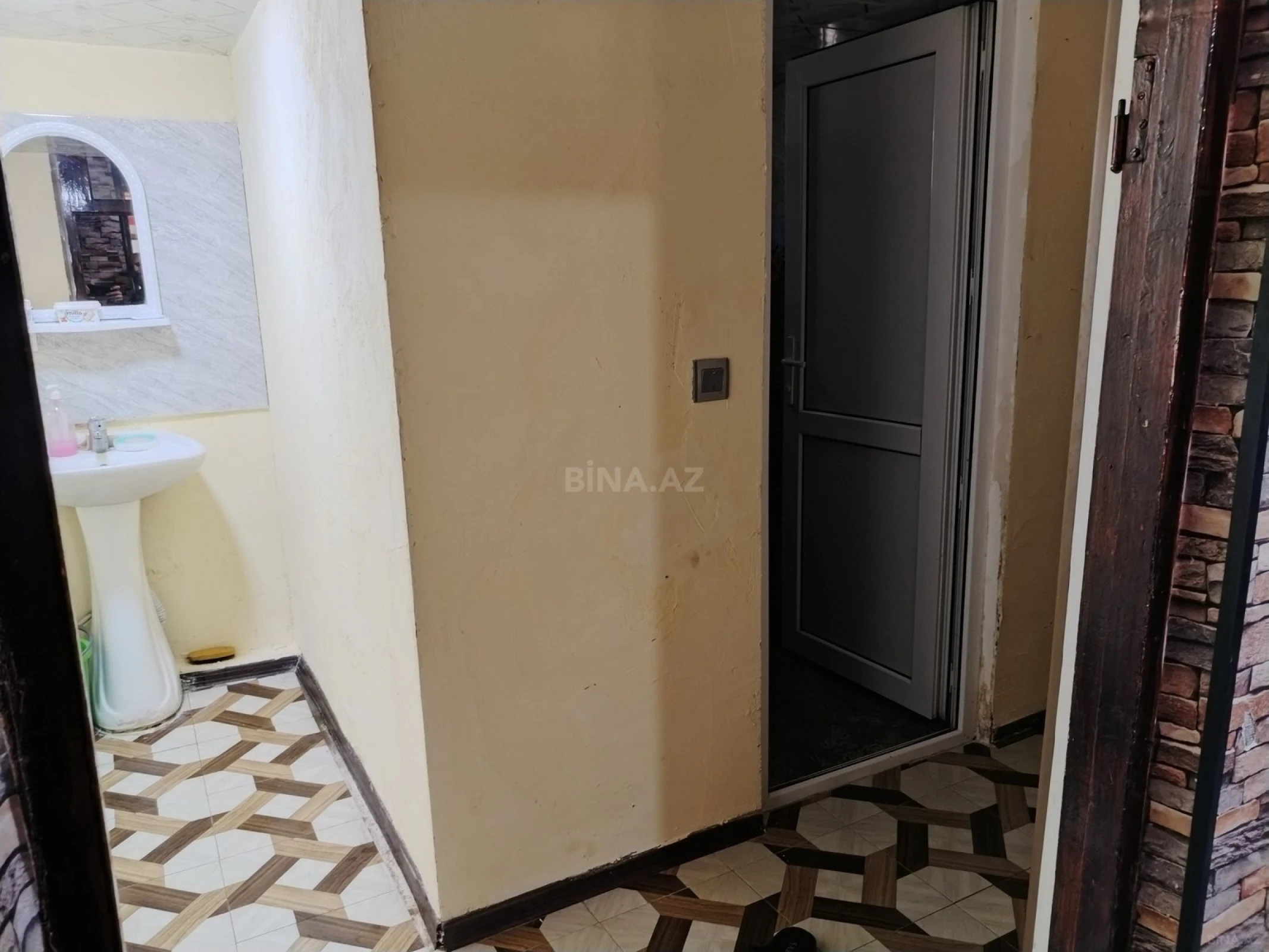 Satılır 5 otaqlı həyət evi 160 m²