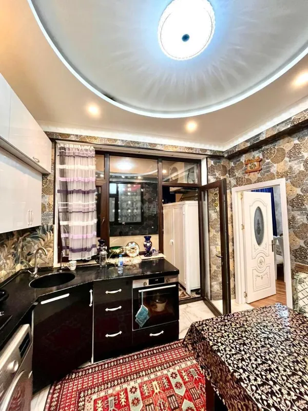 Satılır 3 otaqlı mənzil 95 m²
