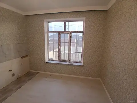 Satılır 8 otaqlı həyət evi 148 m²
