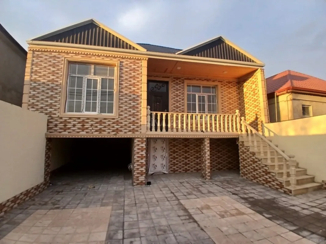 Satılır 8 otaqlı həyət evi 148 m²