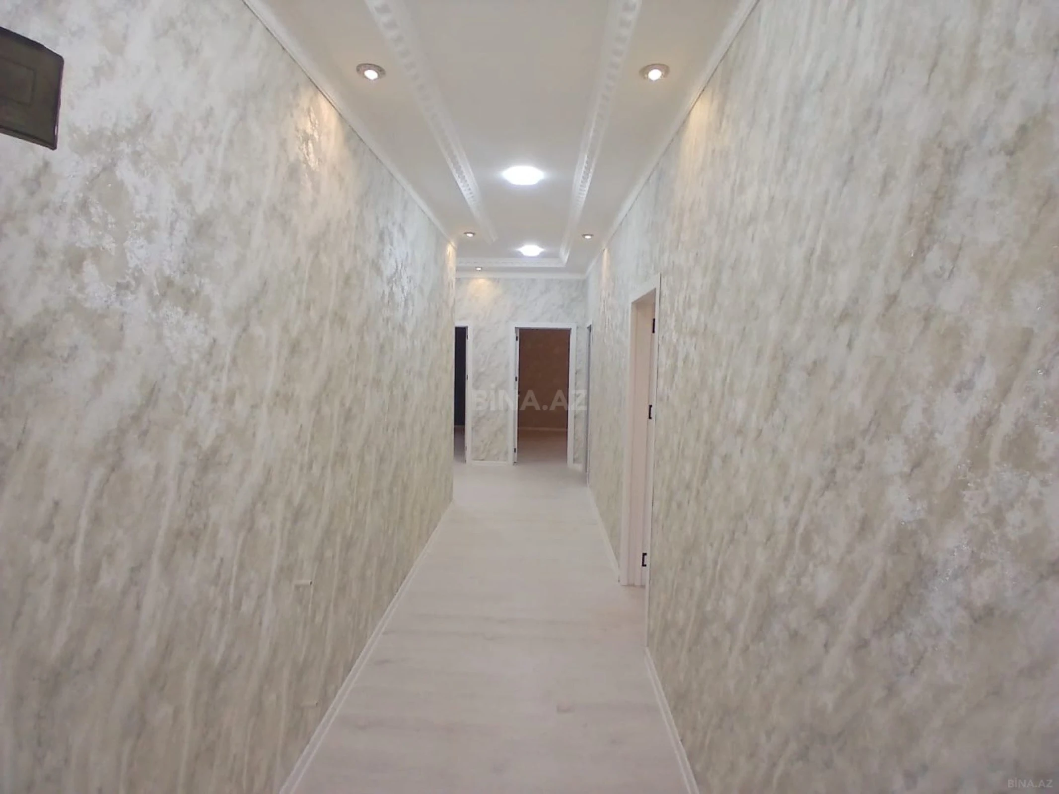 Satılır 8 otaqlı həyət evi 148 m²