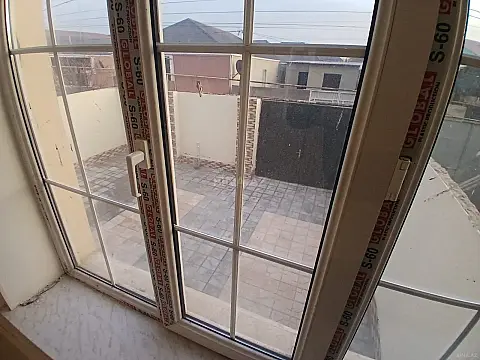 Satılır 8 otaqlı həyət evi 148 m²