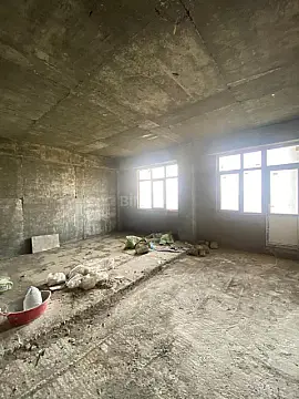 Satılır 3 otaqlı mənzil 138 m²