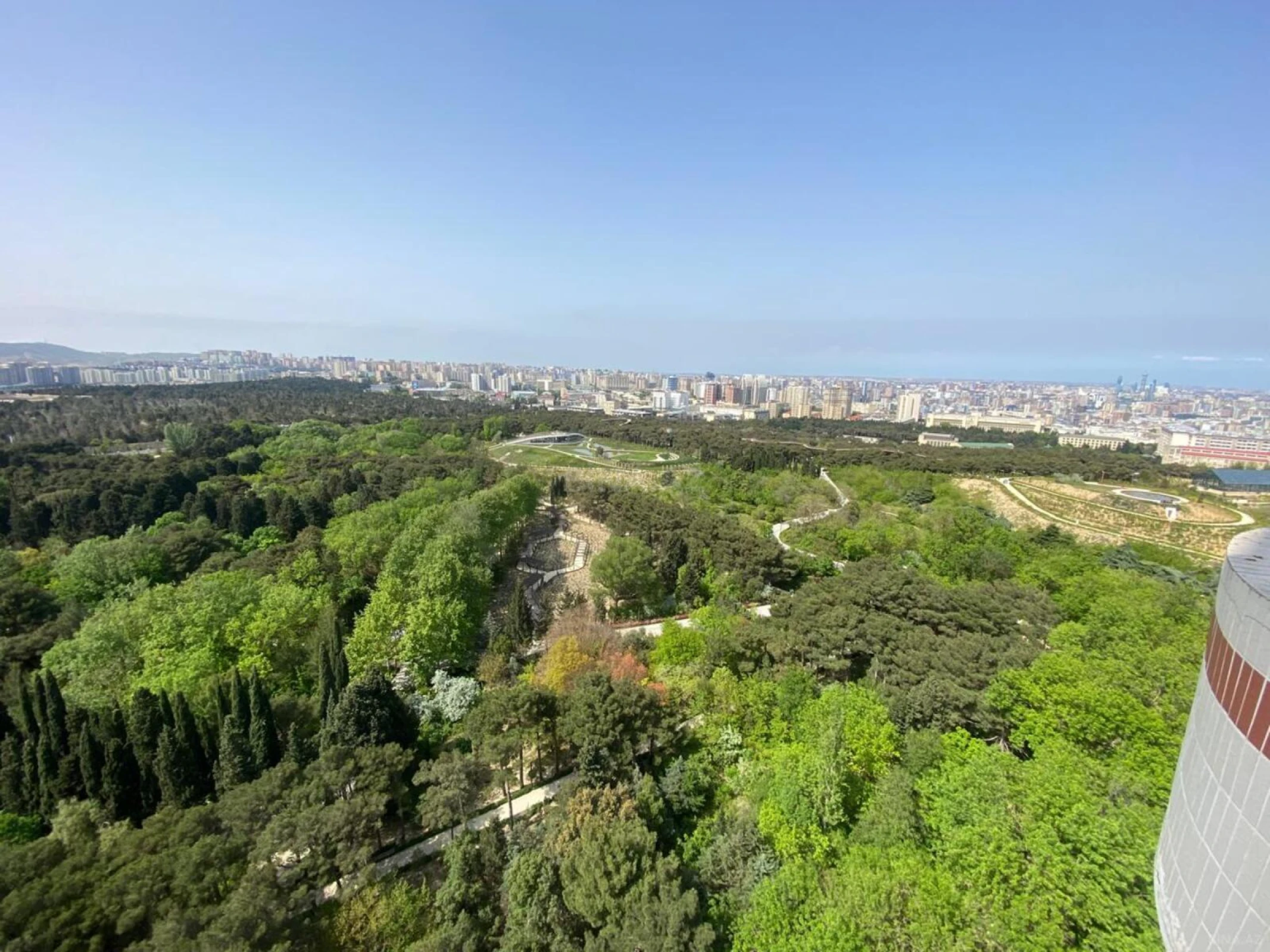 Satılır 3 otaqlı mənzil 138 m²