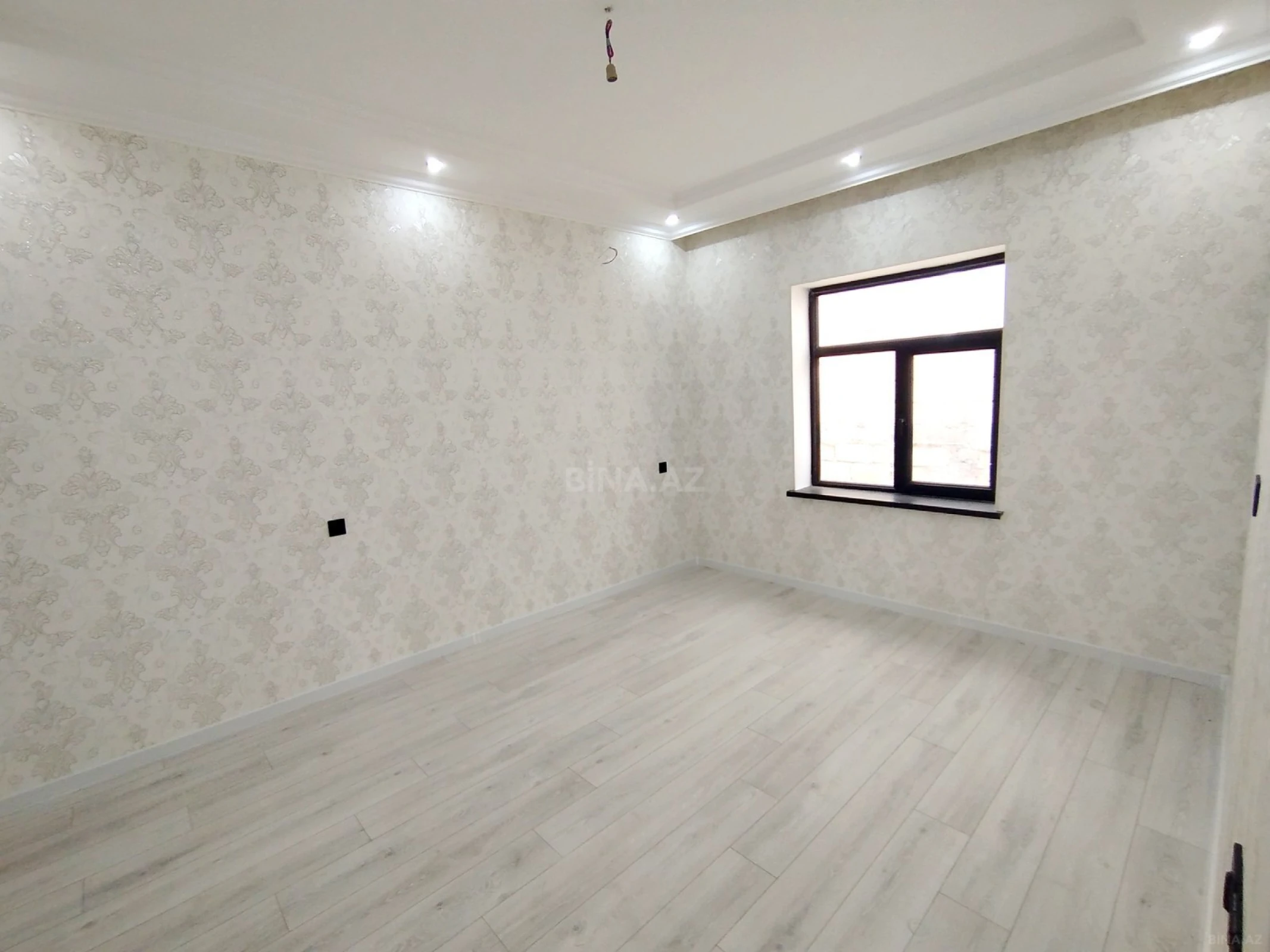 Satılır 4 otaqlı həyət evi 120 m²