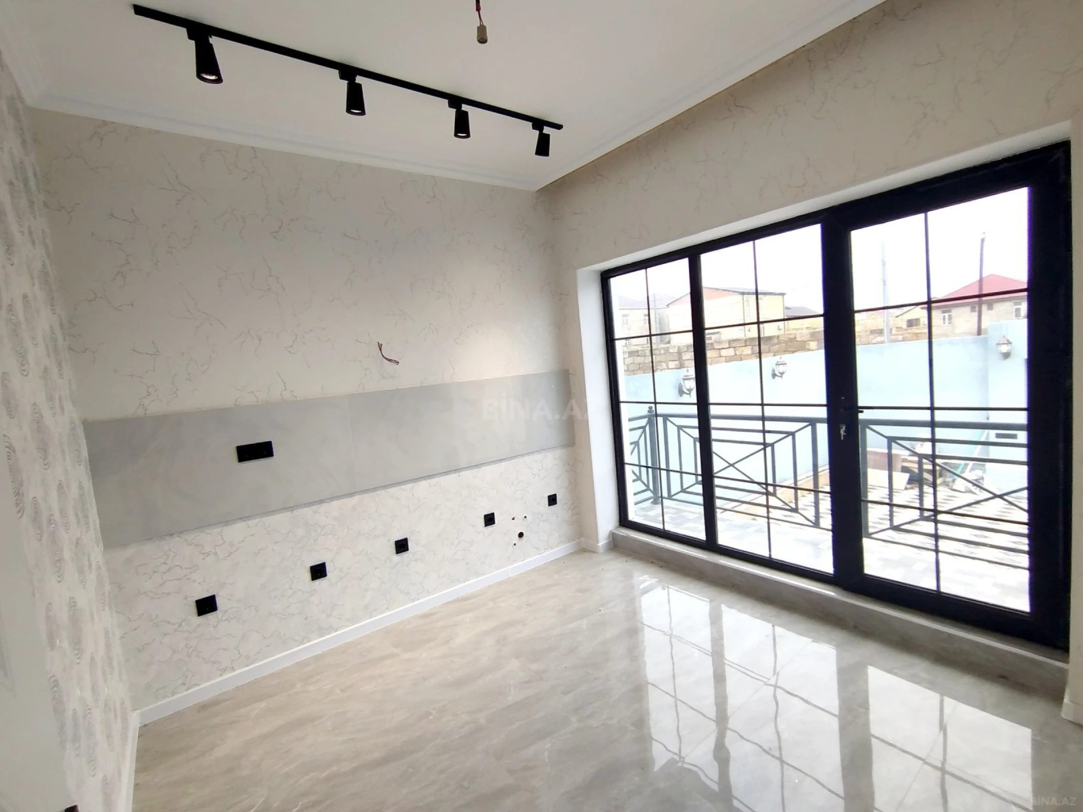 Satılır 4 otaqlı həyət evi 120 m²