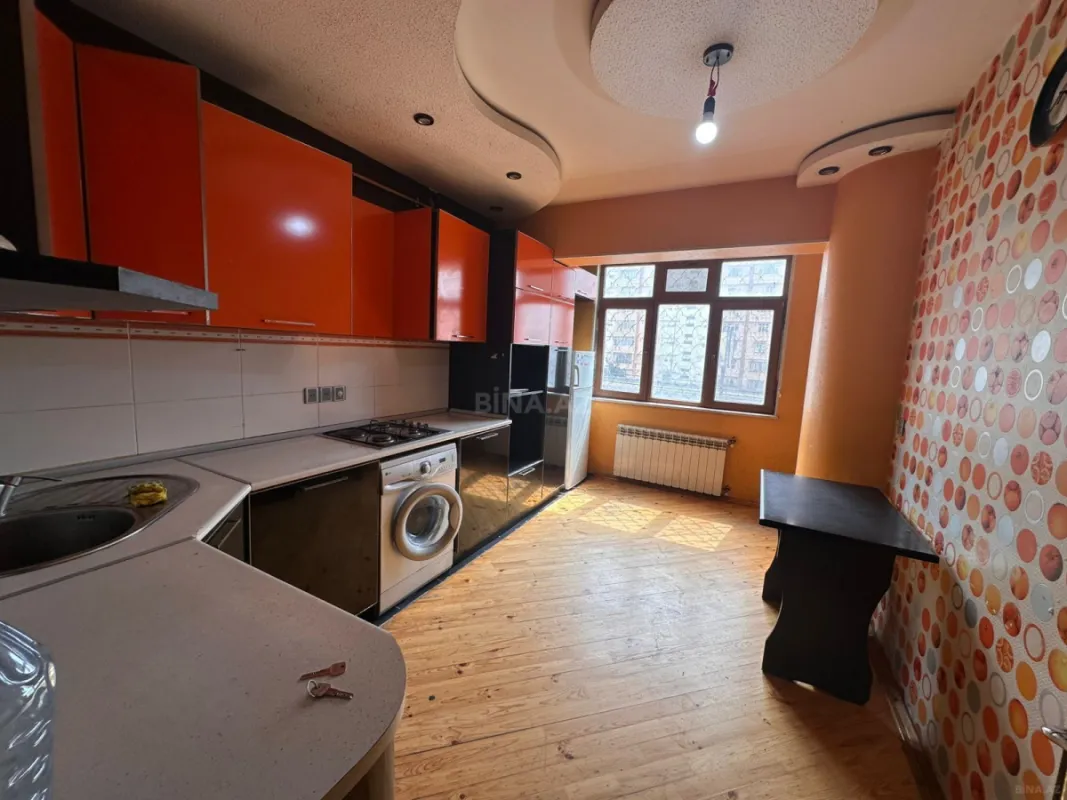 Satılır 2 otaqlı mənzil 70 m²