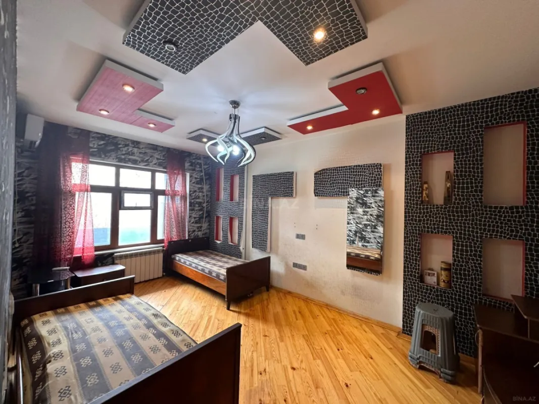 Satılır 2 otaqlı mənzil 70 m²