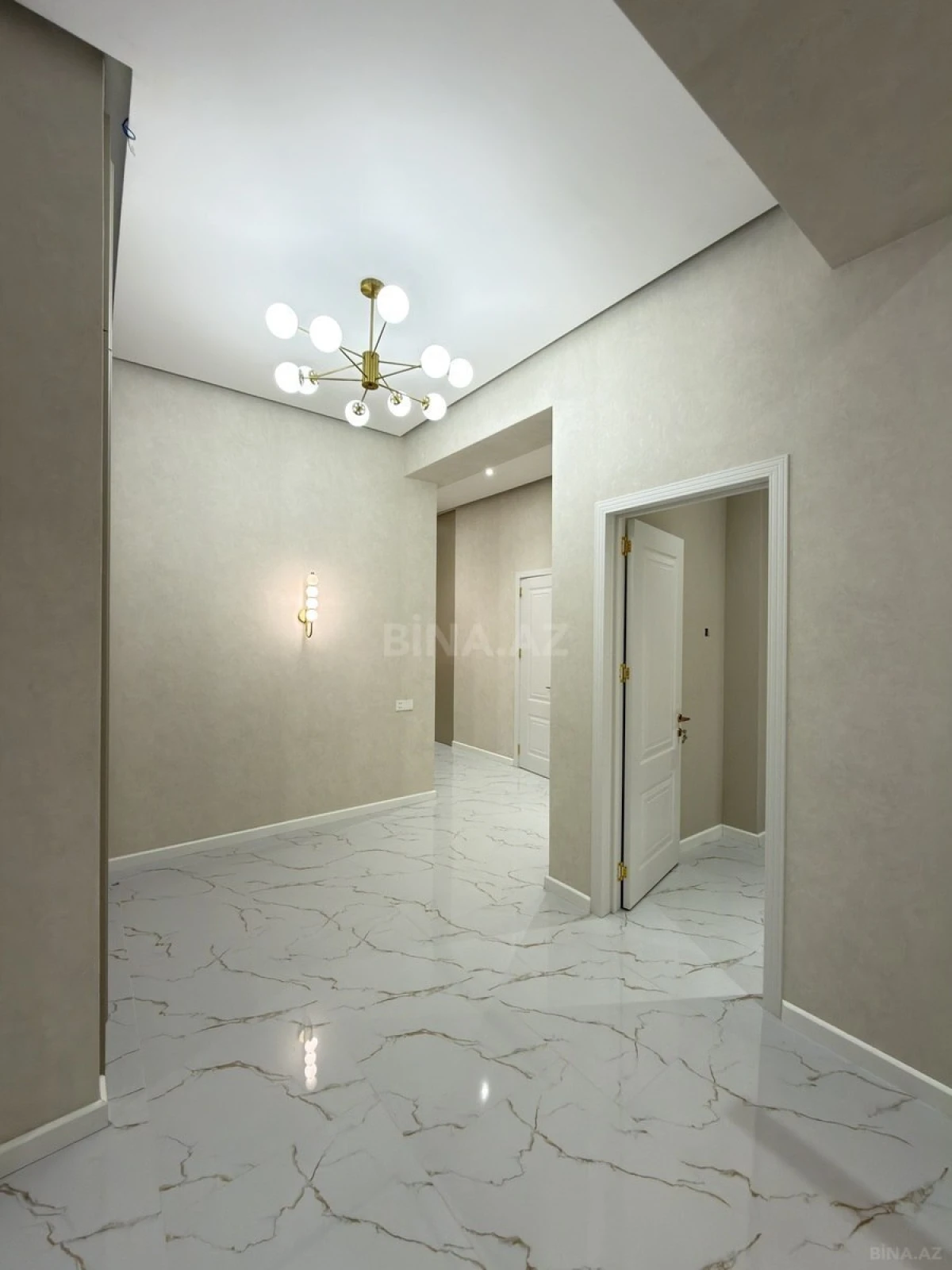 Satılır 3 otaqlı mənzil 125 m²
