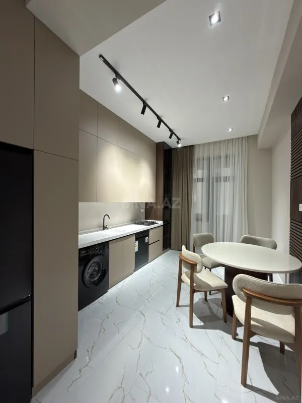 Satılır 3 otaqlı mənzil 125 m²