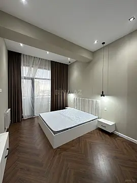 Satılır 3 otaqlı mənzil 125 m²