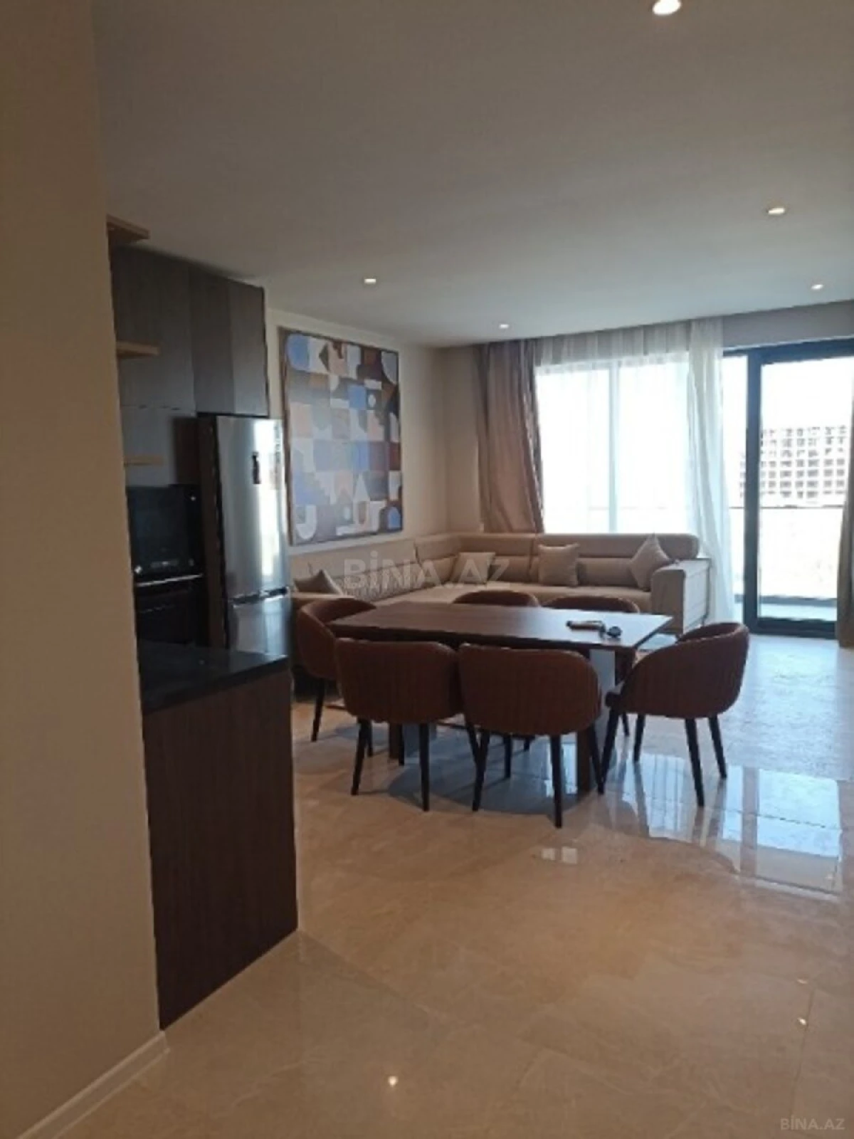 Satılır 2 otaqlı mənzil 100 m²