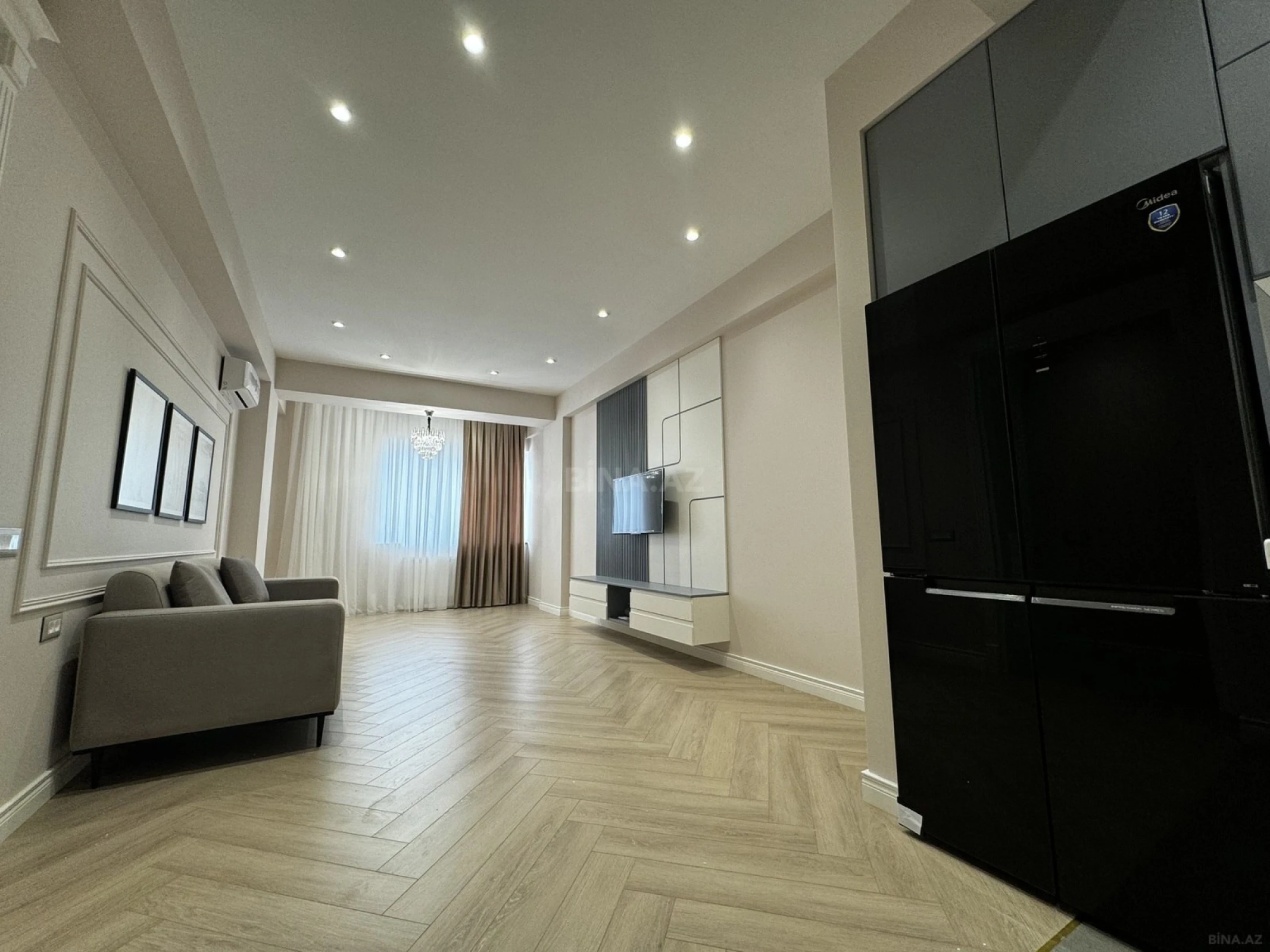 Satılır 2 otaqlı mənzil 67 m²
