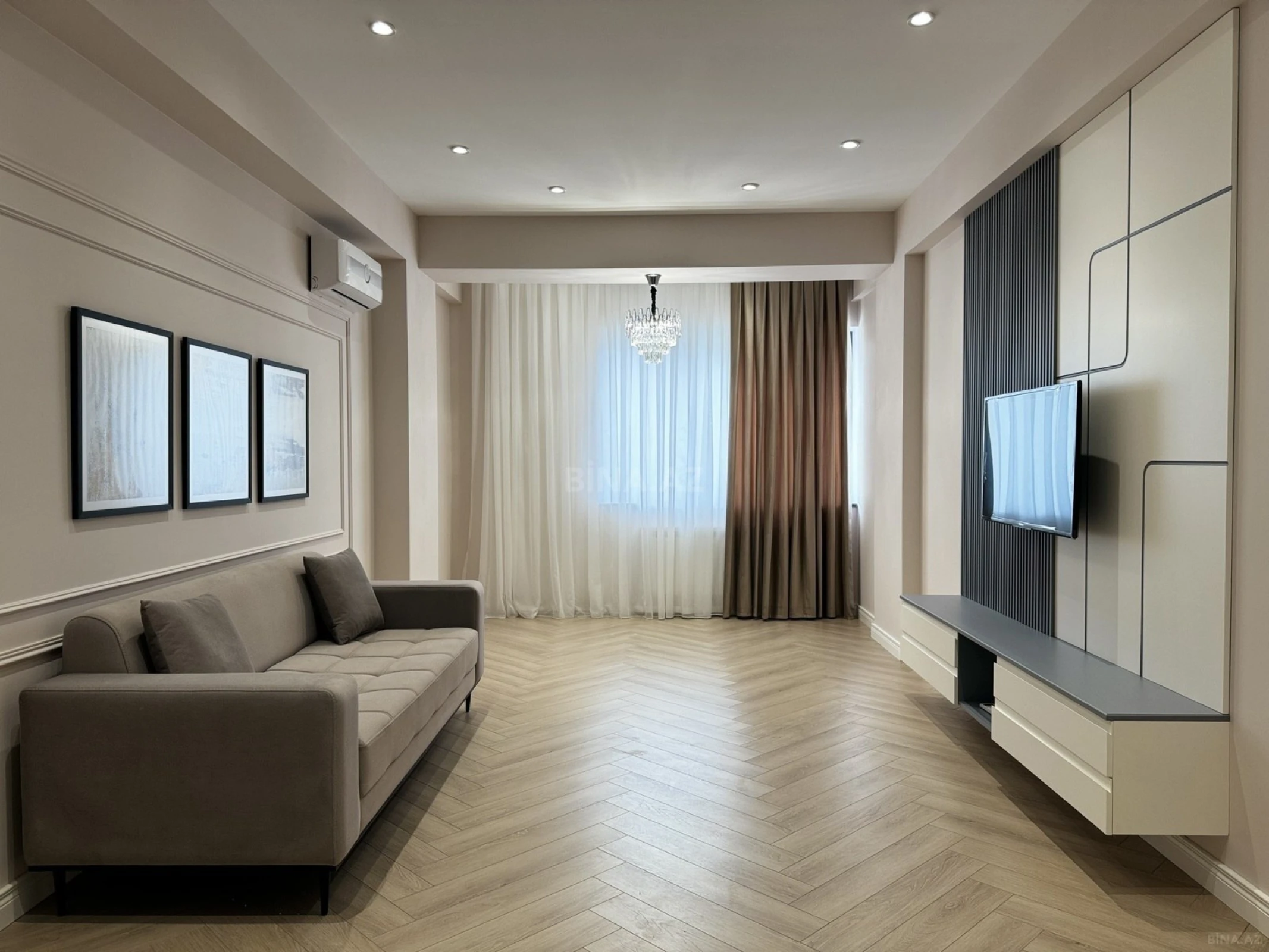 Satılır 2 otaqlı mənzil 67 m²